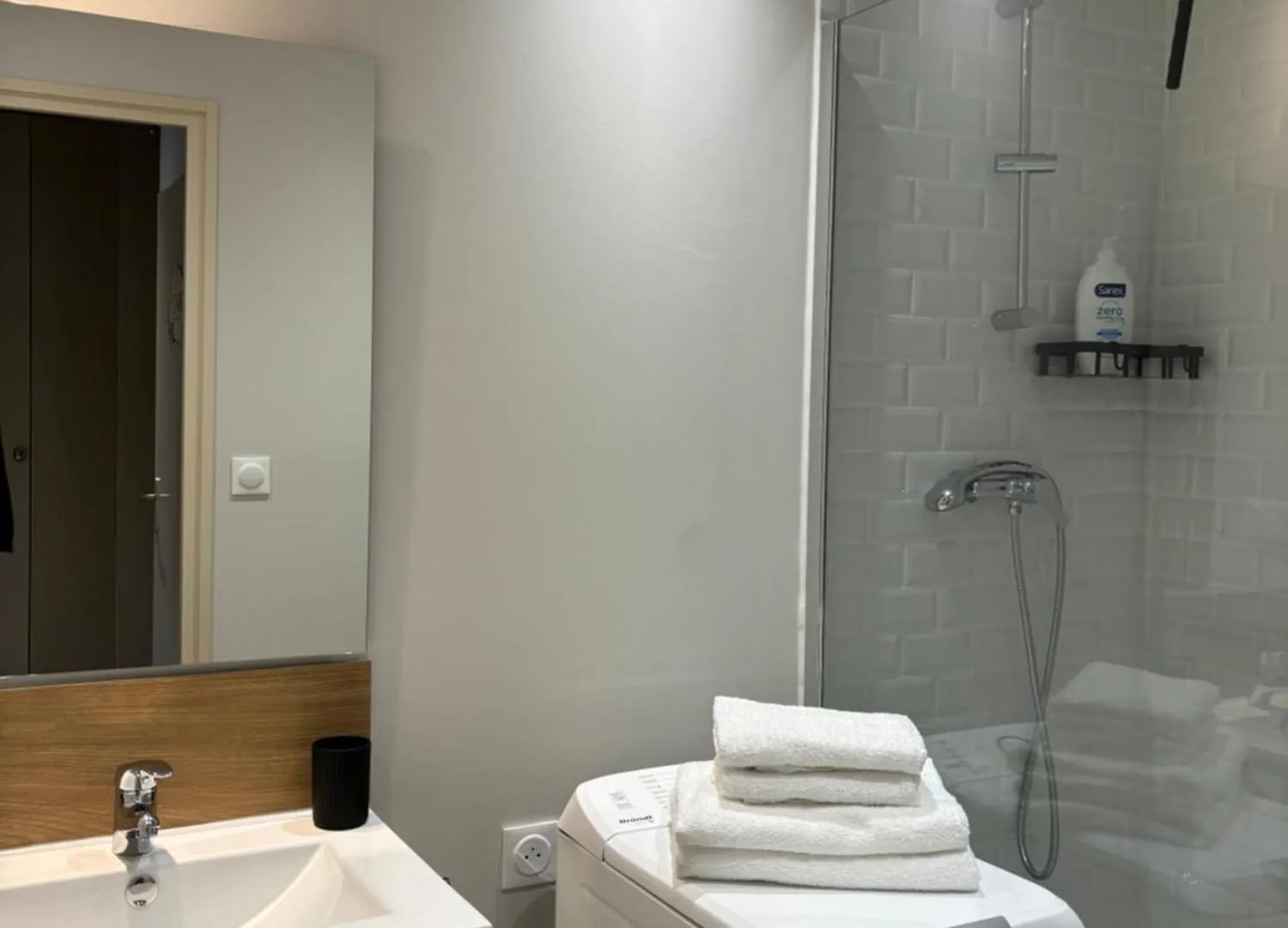 Greoux Apartment