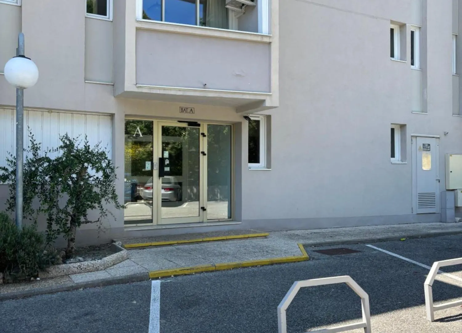 Greoux Apartment